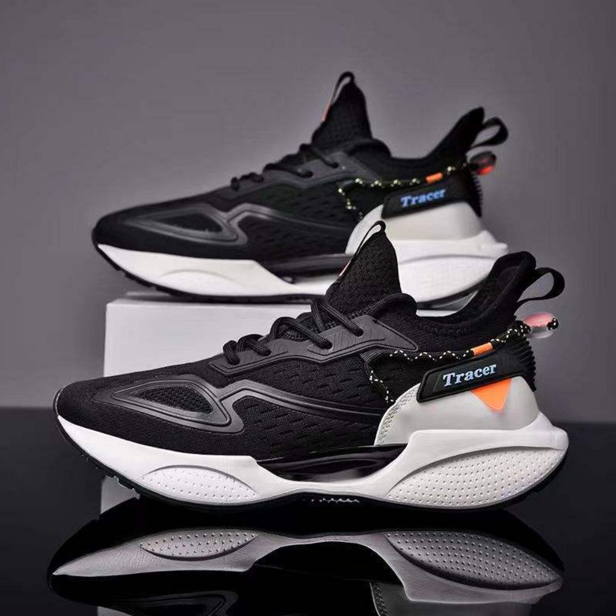 Men’s Lace-Up Running Sneakers