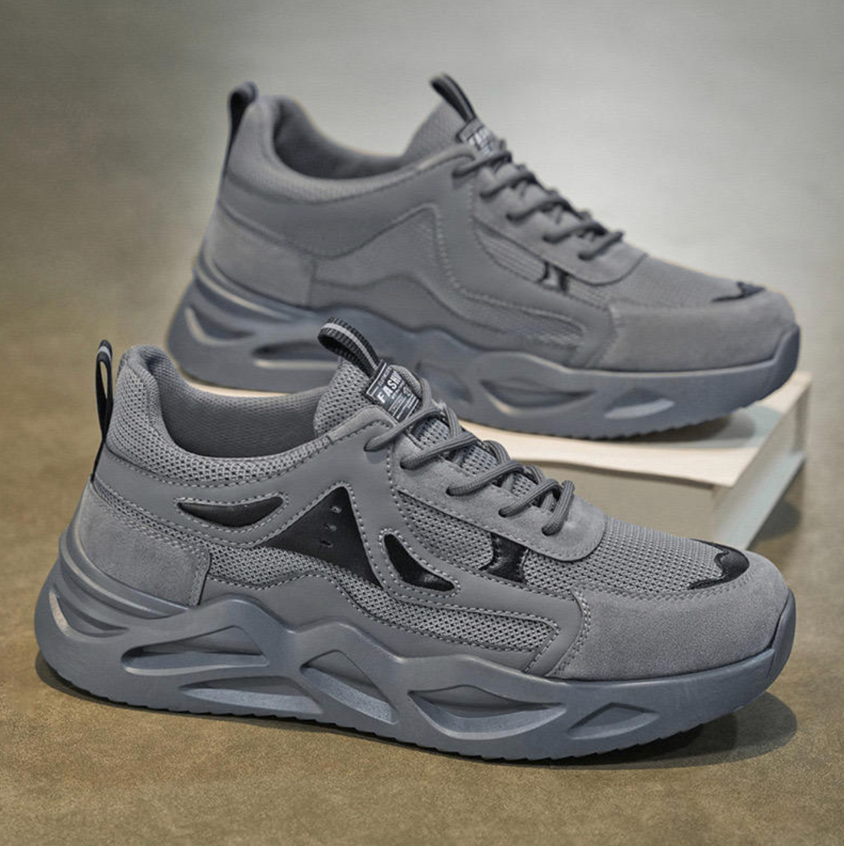 Men’s Breathable Mesh Spring Sneakers